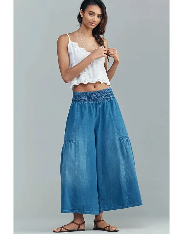 Wide-leg Pull-on Jeans