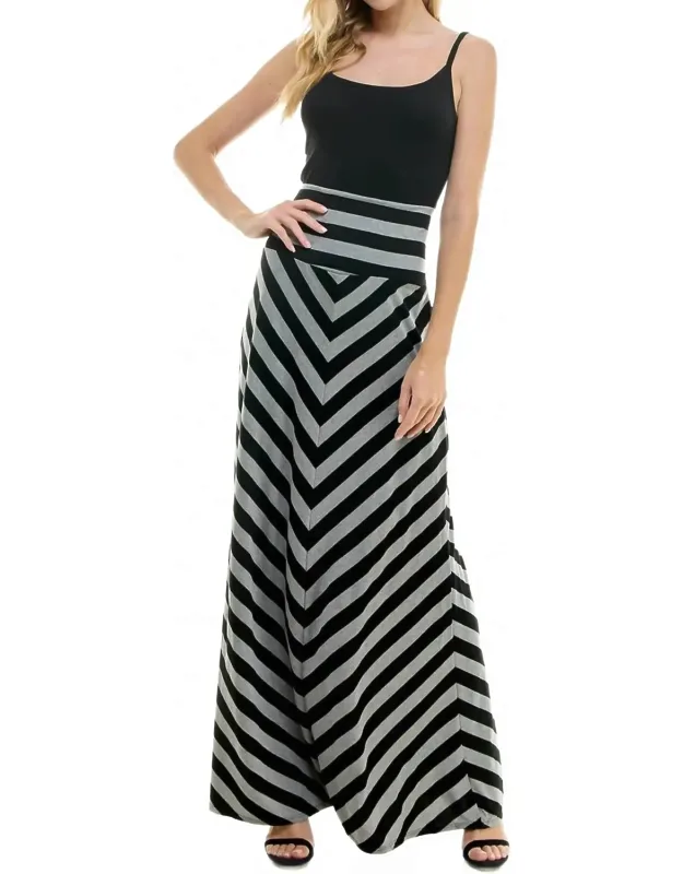 Stretchy High Waisted Chevron Pattern Maxi Skirt
