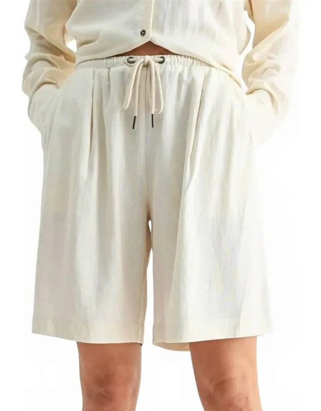 High-waist Linen Shorts