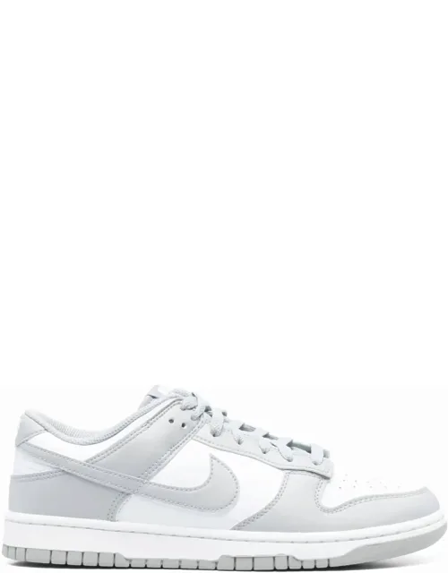 Dunk Low Sneakers
