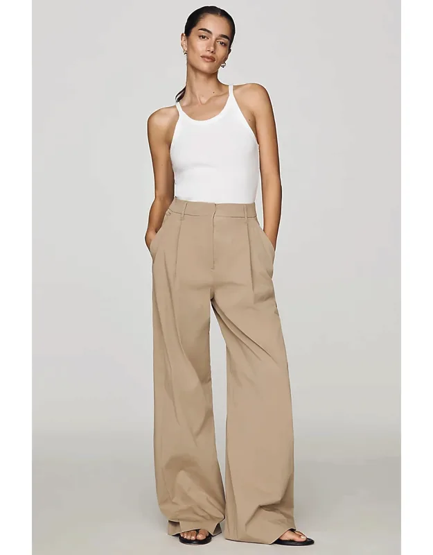 Pleated Wide-leg Trousers