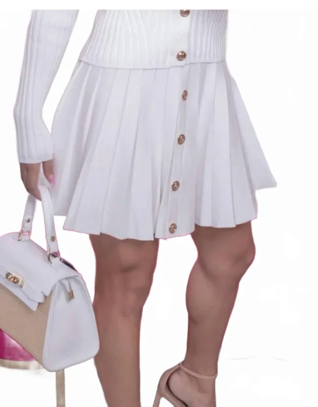 Buttoned Pleated Skirt