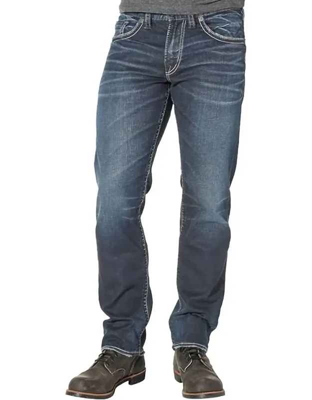 Eddie Jeans In With Tapered Leg Style And Relaxed Fit