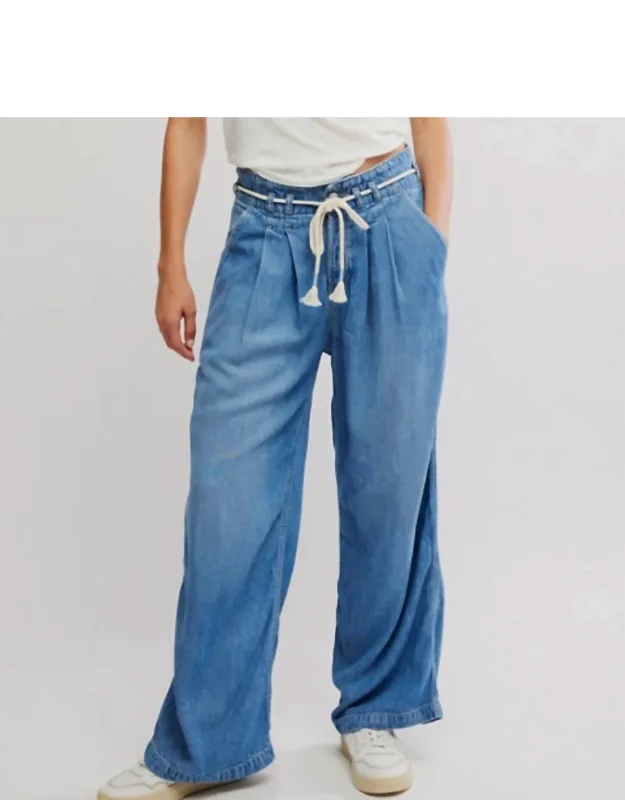 Cinched Pull-on Pants