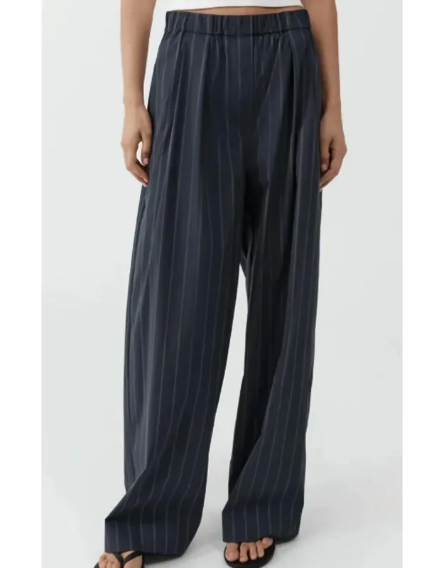 Relaxed Pleat Pants