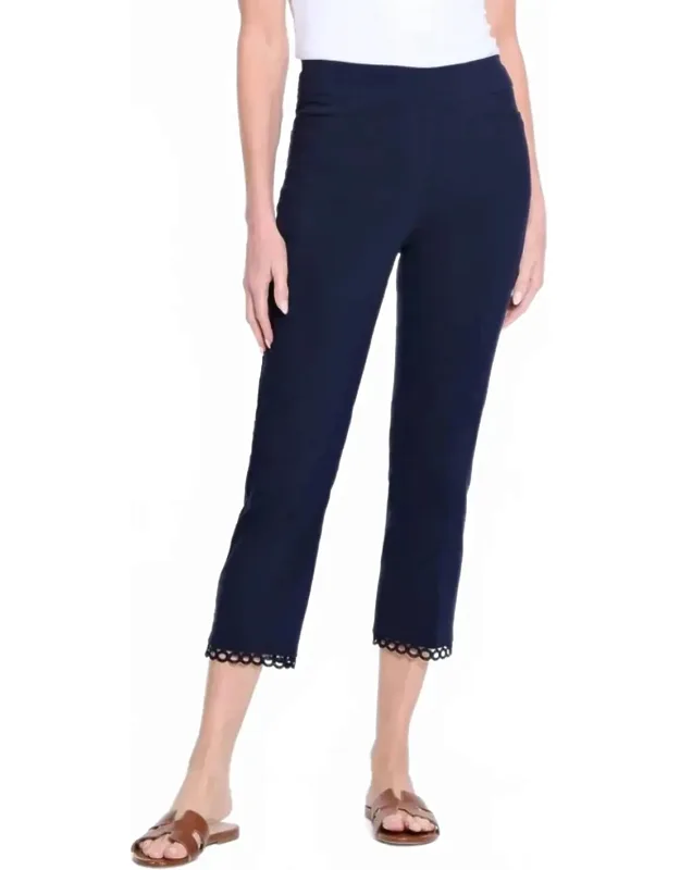 Pull-on Crop Pants With Hem Trim