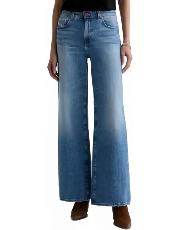 High Rise Wide Leg Jeans