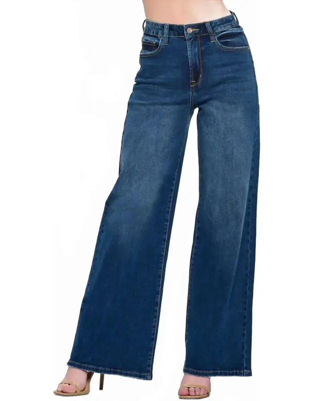 High Rise Wide Leg Straight Fit Jeans