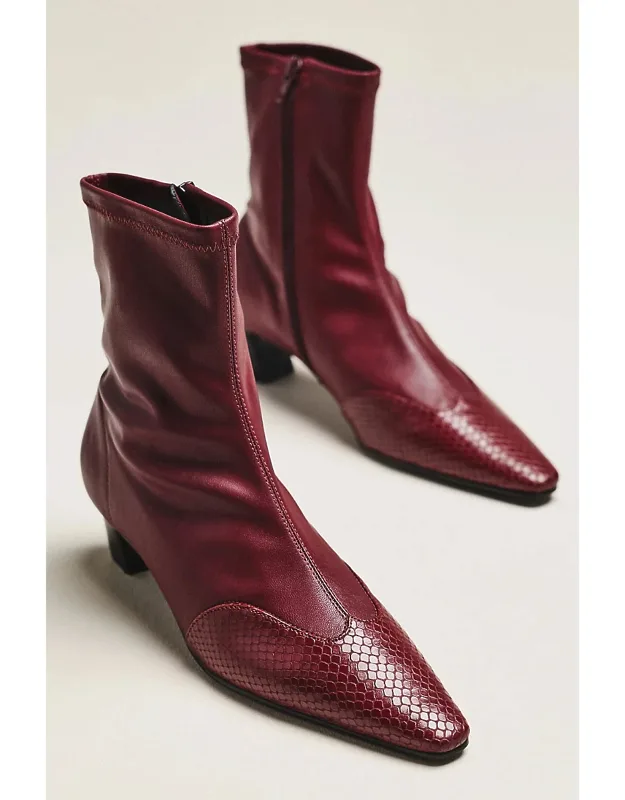 Cap-toe Stretch Ankle Boots