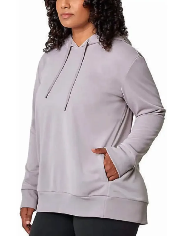 Hooded Pullover