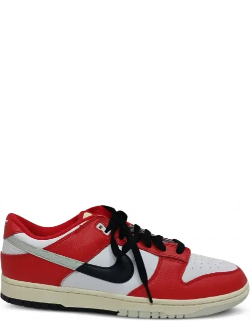 Dunk Low Sneakers