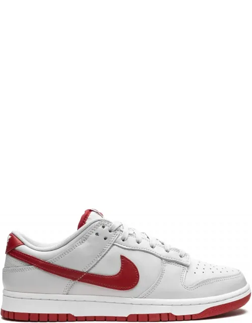 Dunk Low Sneakers