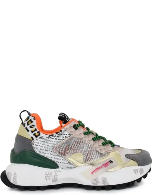 19v03-6 Sneakers