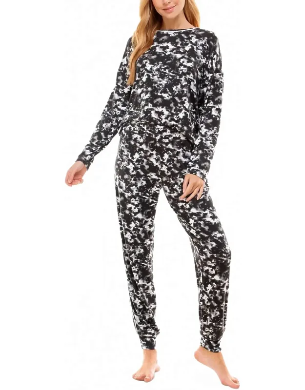Printed Crew Neck And Jogger Pajama Set
