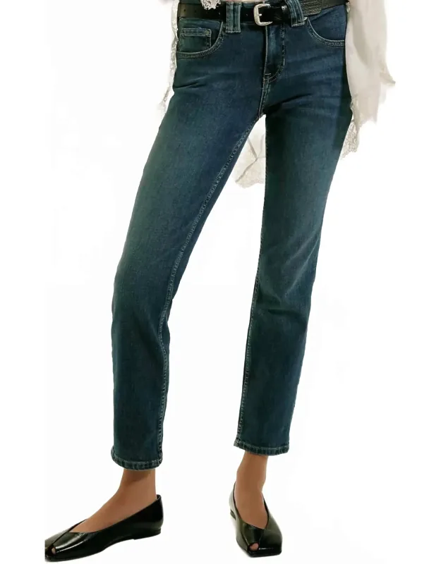 Oracle Low Rise Slim Jeans