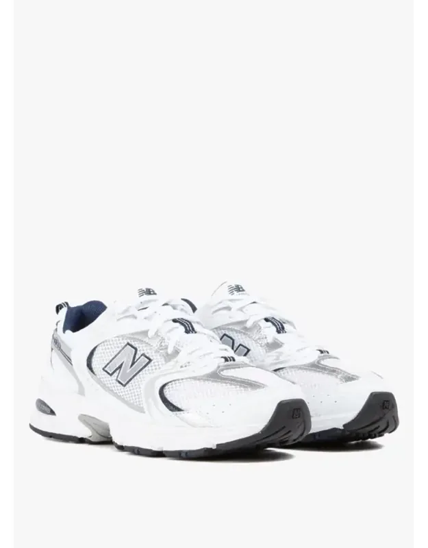 530 Sneakers