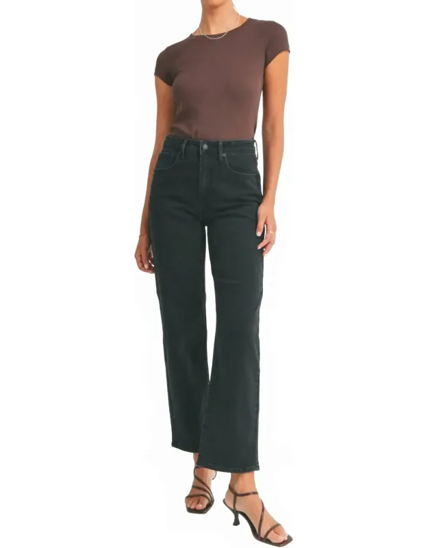 Relaxed Straight Jeans