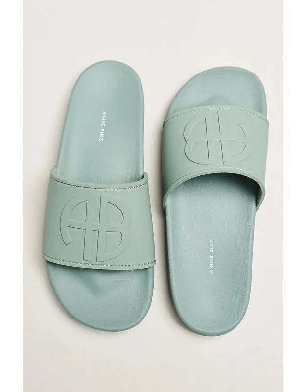 Isla Slide Sandal