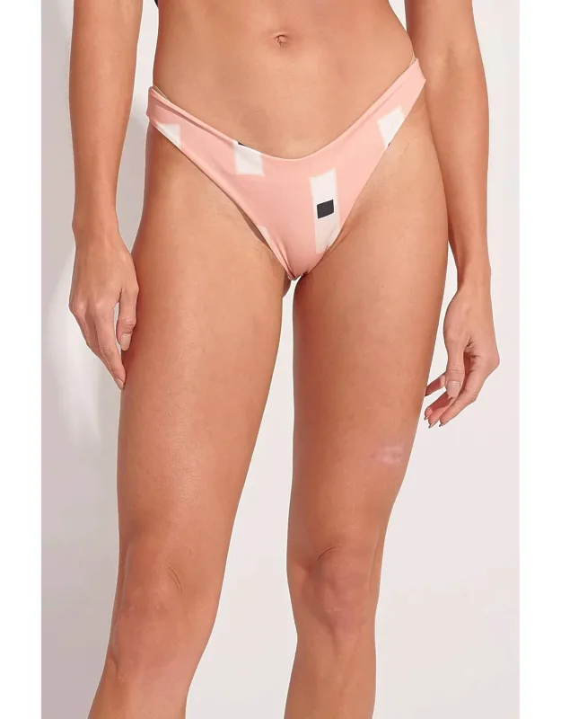 Pleasant Bikini Bottom