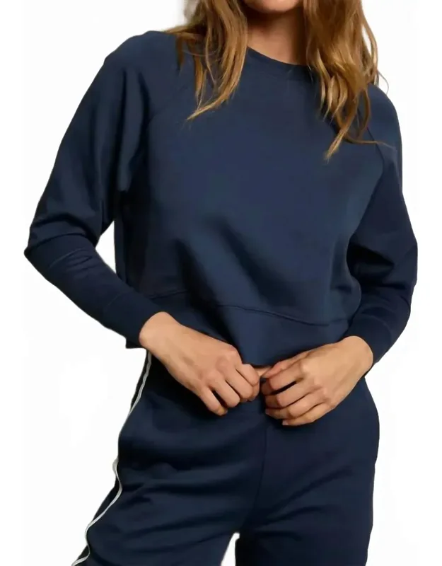 Nell Raglan Sweatshirt
