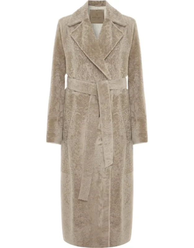 Mid-length Shearling Coat With Belted Waist And Plush Texture