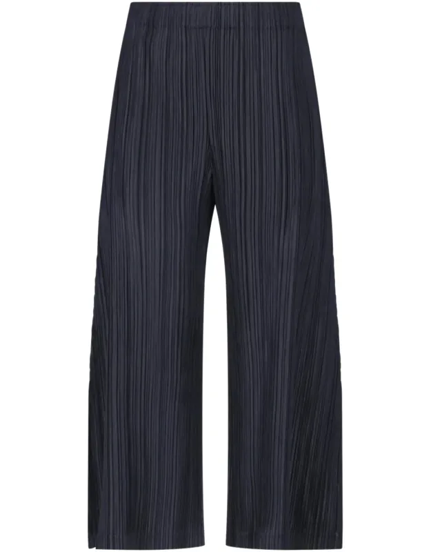 Wide-leg Pleated Pants