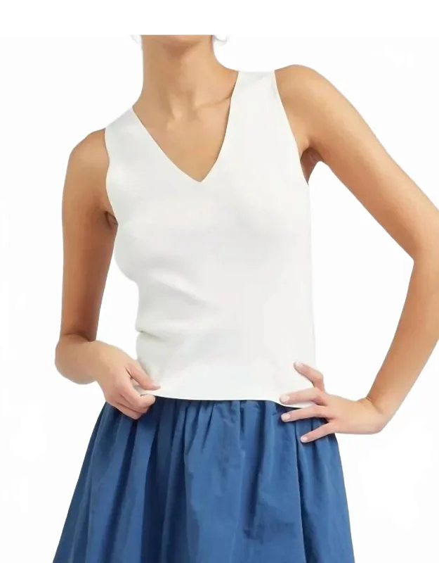 Sleeveless V-neck Sweater Top
