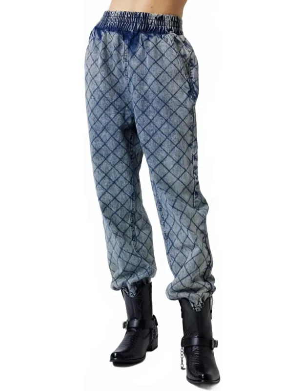 Quilting Stitch Jogger Pants