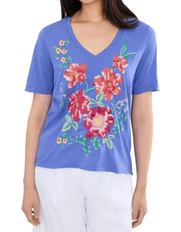 Celiora Raw Hem V-neck Tee
