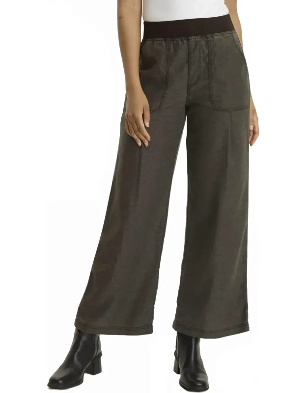 Riven Wide-leg Pants