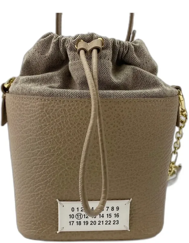 Handbag (pre-owned)