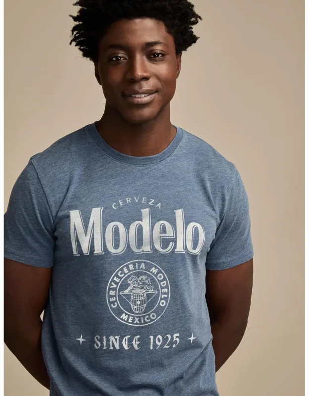 Modelo Logo Tee - Soft Cotton-jersey, Crew Neck, Short Sleeves