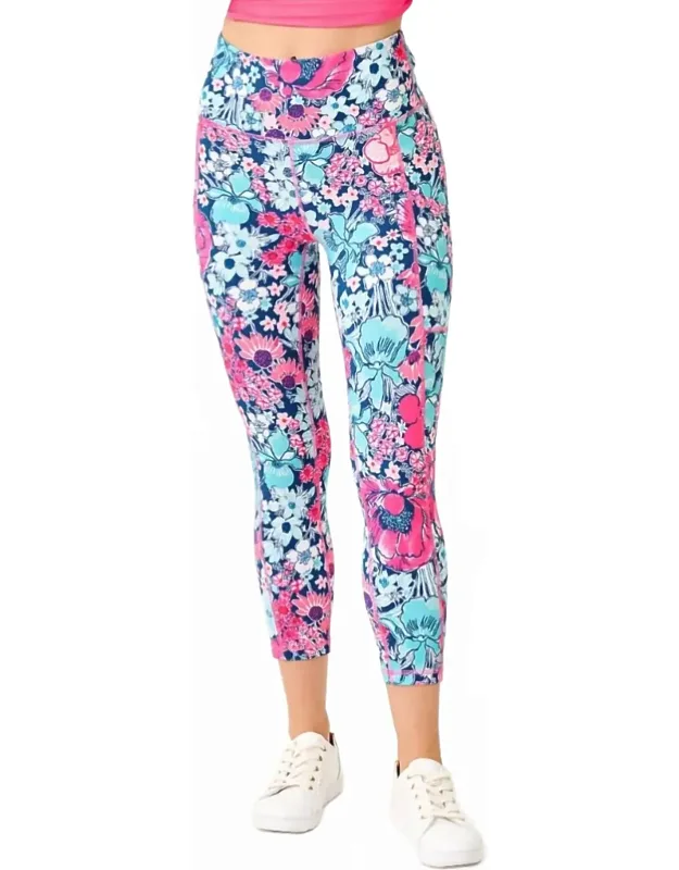 Weekender High Rise Crop Leggings