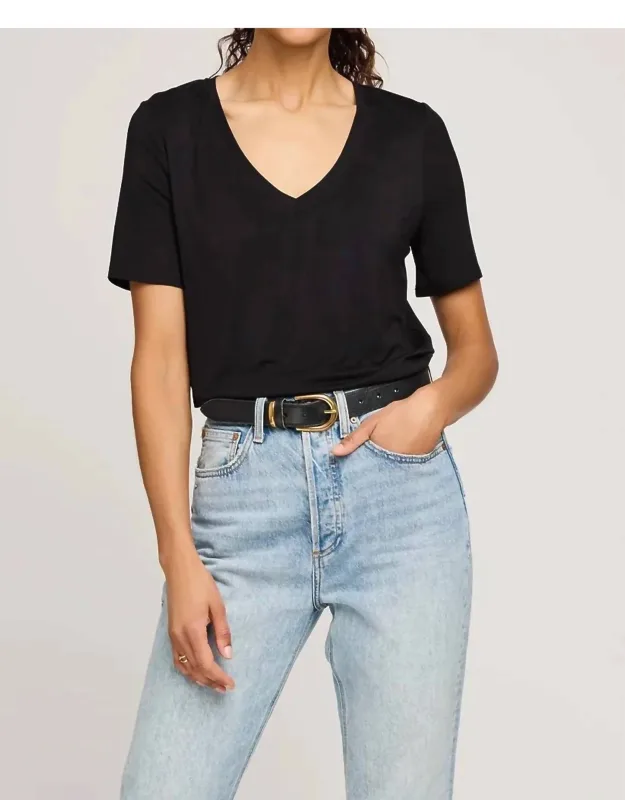 V-neck Short Sleeve Tee