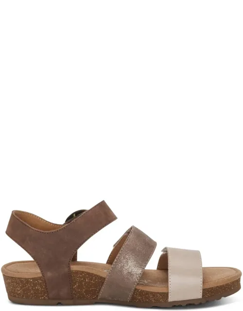 Lilly Adjustable Quarter Strap Sandals