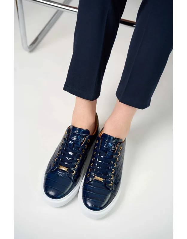 The Dublin Blue Leather Sneakers