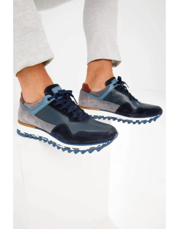 The Hoskova Leather Sneakers