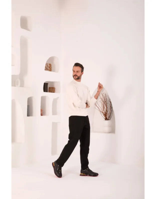 The Marseille Leather Sneakers