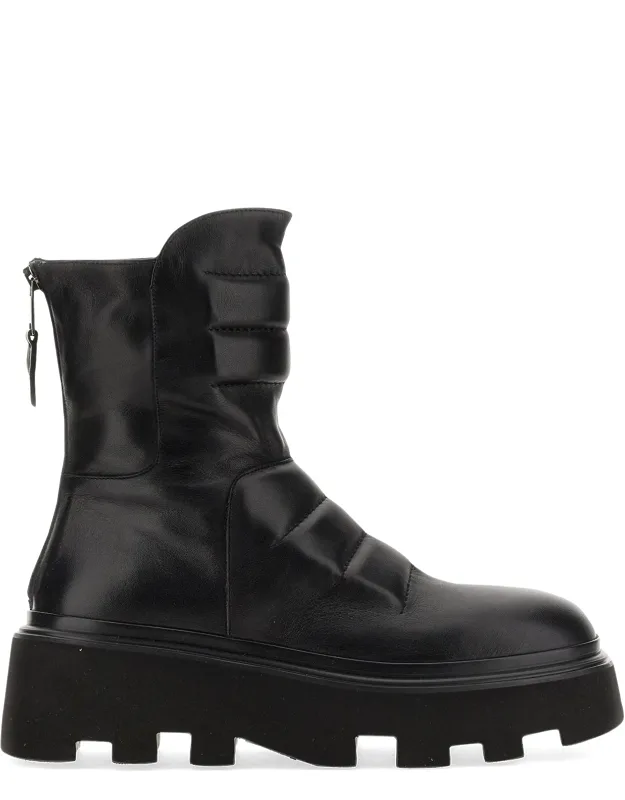Leather Boot With Ultralight Rubber Sole And Padded Effect