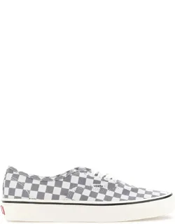 Sneakers Authentic 44 Dx